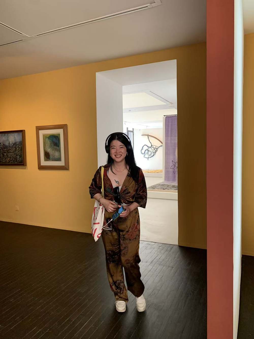 石雨白在普瓦捷高中校园记录课堂灵感